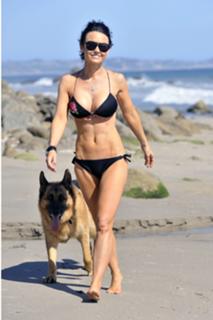 Kelly Carlson feet photo thumbnail