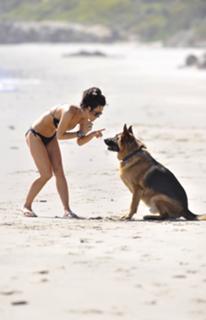 Kelly Carlson feet photo thumbnail