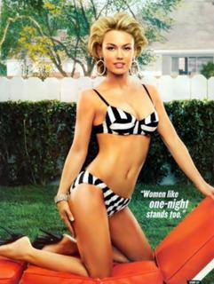 Kelly Carlson feet photo thumbnail