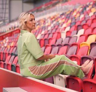 Kelly Cates feet photo 9