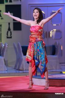 Kelly Chen feet photo 3
