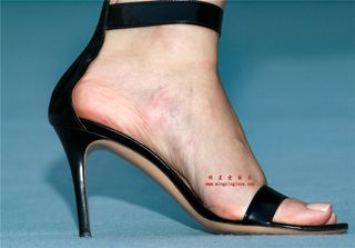 Kelly Chen feet photo 14