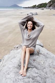 Kelly Cheung feet photo 4