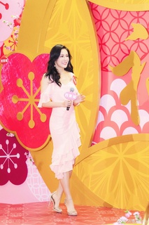 Kelly Cheung feet photo 9