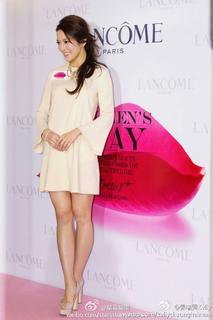 Kelly Cheung feet photo 14