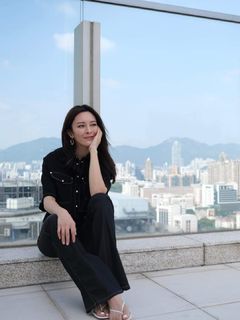 Kelly Cheung feet photo 1