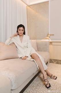 Kelly Cheung feet photo 20
