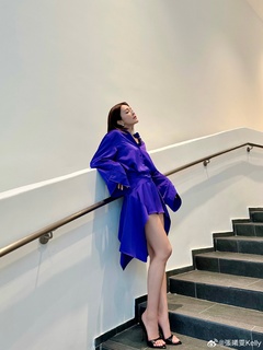 Kelly Cheung feet photo 10