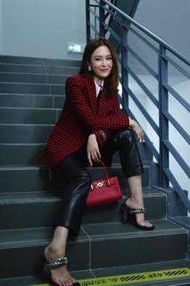 Kelly Cheung feet photo 19