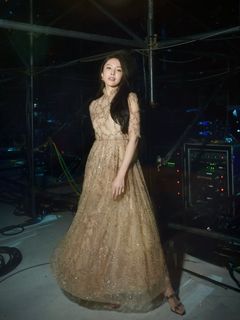 Kelly Cheung feet photo 2