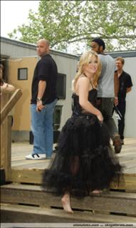 Kelly Clarkson feet photo thumbnail
