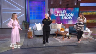 Kelly Clarkson feet photo thumbnail