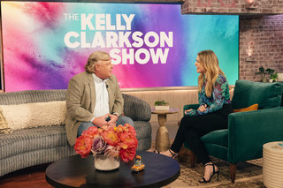 Kelly Clarkson feet photo thumbnail