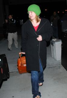 Kelly Clarkson feet photo thumbnail