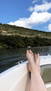 Kelly Frye feet photo 11