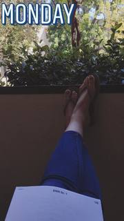 Kelly Frye feet photo 18