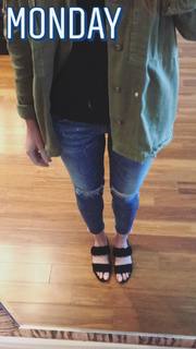 Kelly Frye feet photo 12