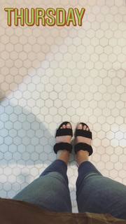 Kelly Frye feet photo 11