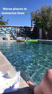 Kelly Frye feet photo 8