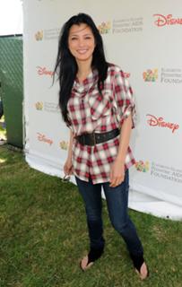 Kelly Hu feet photo thumbnail