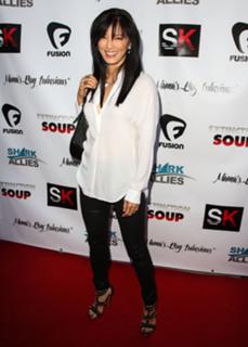 Kelly Hu feet photo thumbnail