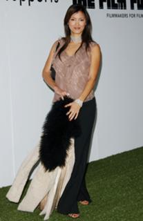 Kelly Hu feet photo thumbnail