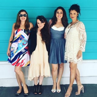 Kelly Hu feet photo thumbnail