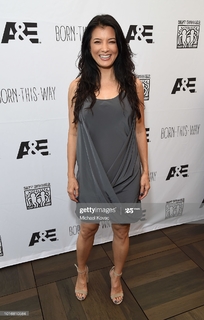 Kelly Hu feet photo thumbnail