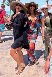 Kelly Hu feet photo thumbnail
