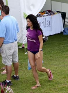 Kelly Hu feet photo thumbnail