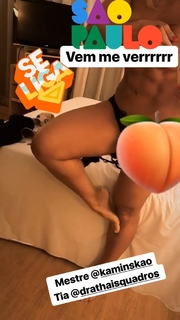 Kelly Key feet photo thumbnail