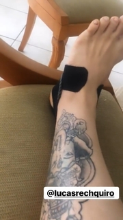 Kelly Key feet photo thumbnail