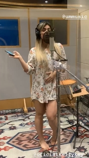 Kelly Key feet photo thumbnail