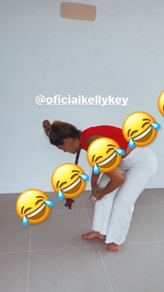 Kelly Key feet photo thumbnail