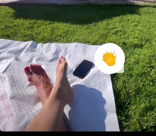 Kelly Key feet photo thumbnail