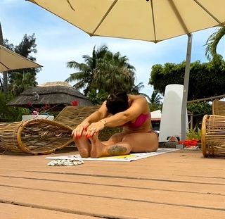 Kelly Key feet photo thumbnail