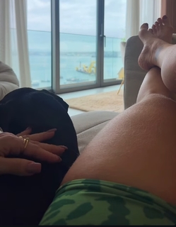 Kelly Key feet photo thumbnail