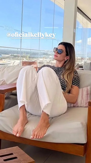 Kelly Key feet photo thumbnail