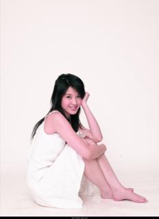 Kelly Lin feet photo 10