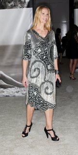 Kelly Lynch feet photo thumbnail