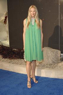 Kelly Lynch feet photo thumbnail