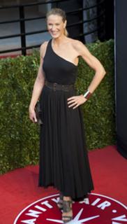 Kelly Lynch feet photo thumbnail