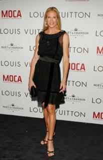 Kelly Lynch feet photo thumbnail