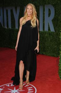 Kelly Lynch feet photo thumbnail