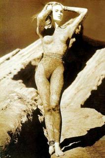 Kelly Lynch feet photo thumbnail