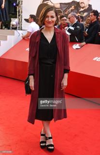 Kelly Macdonald feet photo thumbnail