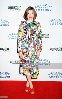 Kelly Macdonald feet photo thumbnail
