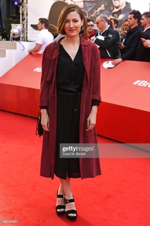 Kelly Macdonald feet photo thumbnail