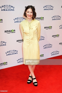 Kelly Macdonald feet photo thumbnail
