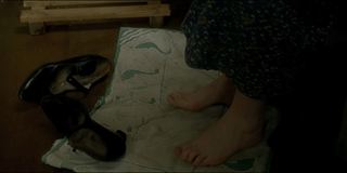 Kelly Macdonald feet photo thumbnail